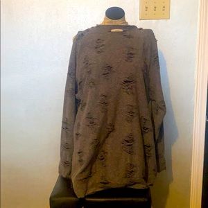 Ripped sweatshirt